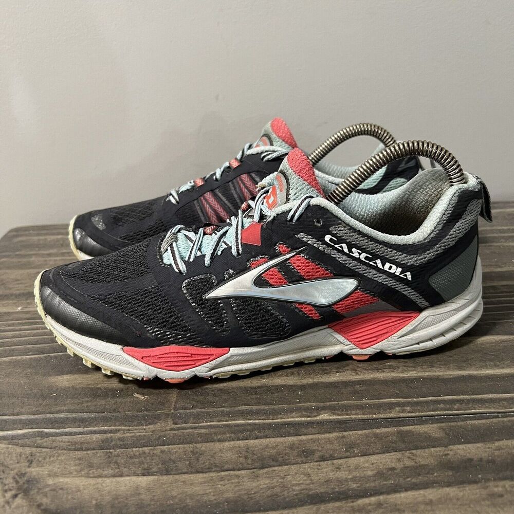 Brooks Cascadia 11 Womens Size 8 Black Athletic Trail Running Shoes Sneakers